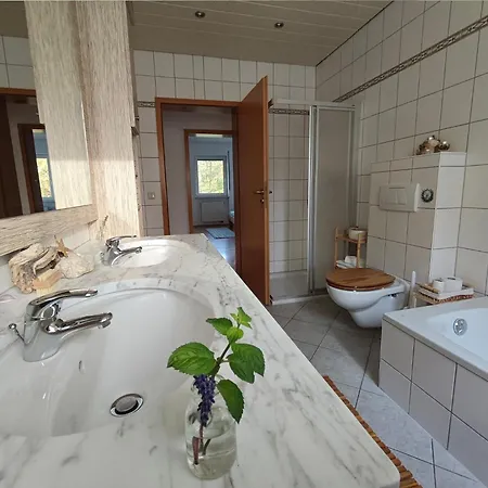 Wald-apartment דירה *